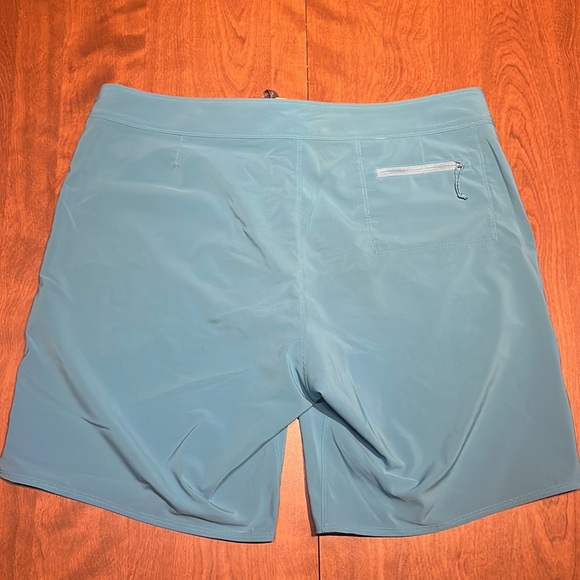 🏔️ Patagonia Bathing Suit - Picture 2 of 3